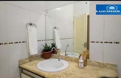 Imagem 4: Linda casa com piscina no canarã