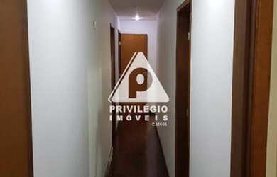 Imagem 7: Maravilhoso apartamento na tijuca com 115 m2 2 por andar 3 quartos, disponível para venda