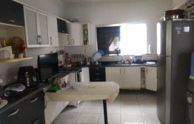 Imagem 5: LINDA Casa Alto Padrão esquina Pq.10, 4 suítes $850mil