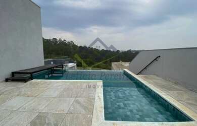 Imagem: A casa em condomínio possui 4 Dormitórios, 3 Banheiros, 4