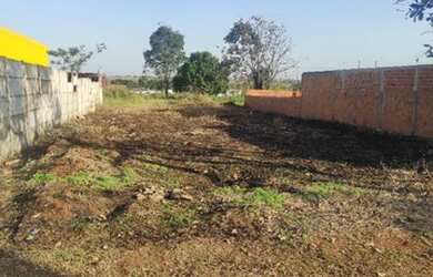 Imagem: O terreno possui 600m² de Área e está localizado em Guaíra