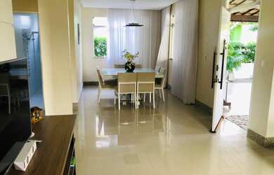 Imagem: A casa em condomínio possui 4 Dormitórios, 4 Banheiros, 2