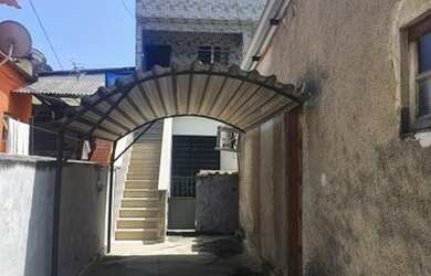 Imagem: A casa possui 2 Dormitórios, 1 Banheiro, 1 Vaga na garagem