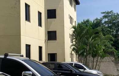 Imagem: O apartamento possui 2 Dormitórios, 1 Banheiro, 1 Vaga na garagem