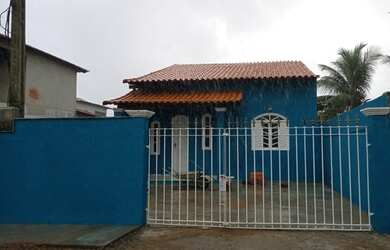 Imagem: A casa possui 2 Dormitórios, 1 Banheiro, 1 Vaga na garagem