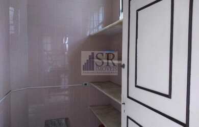 Imagem: A casa possui 5 Dormitórios, 5 Banheiros, 3 Vagas na garagem