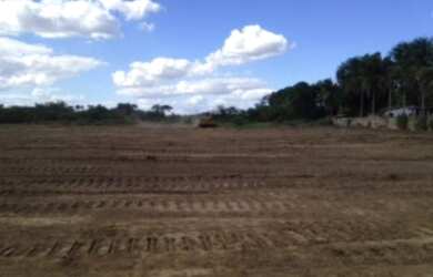 Imagem: O terreno possui 65.000m² de Área e está localizado em Aviário