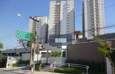 Imagem: O apartamento possui 2 Dormitórios, 1 Banheiro, 1 Vaga na garagem