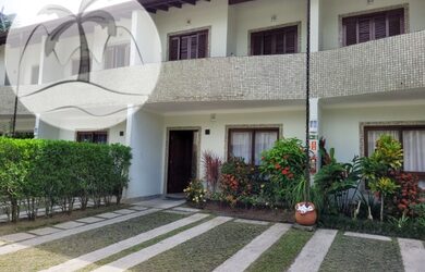 Imagem: A casa possui 3 Dormitórios, 2 Banheiros, 2 Vagas na garagem