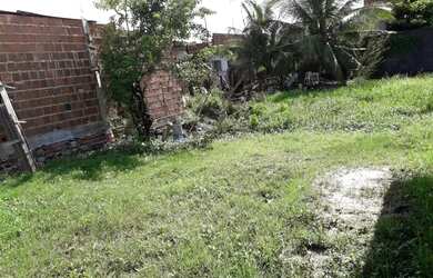 Imagem: A casa possui 3 Dormitórios, 1 Banheiro, 5 Vagas na garagem