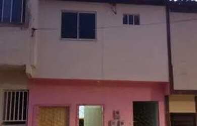 Imagem: A casa possui 1 Dormitório, 1 Banheiro e está localizado