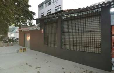 Imagem: O depósito possui 1 Vaga na garagem, 58m² de Área e está