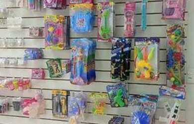 Imagem 3: Móveis de loja e mercadorias