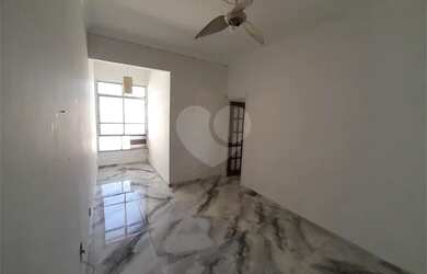 Imagem: O apartamento possui 2 Dormitórios, 1 Banheiro, 63m² de Área