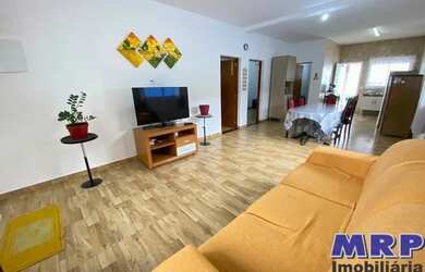 Imagem: A casa possui 2 Dormitórios, 1 Banheiro, 3 Vagas na garagem