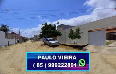 Imagem: A casa possui 3 Dormitórios, 3 Banheiros, 4 Vagas na garagem