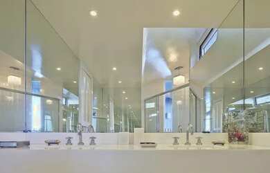 Imagem 7: Casa Cinematográfica entre o mar e montanha no Joá