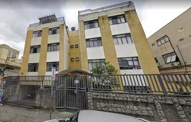 Imagem: O apartamento possui 4 Dormitórios, 2 Banheiros, 1 Vaga na