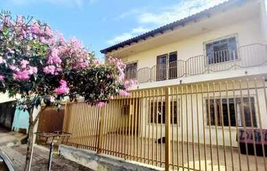 Imagem: A casa possui 4 Dormitórios, 3 Banheiros, 169m² de Área e