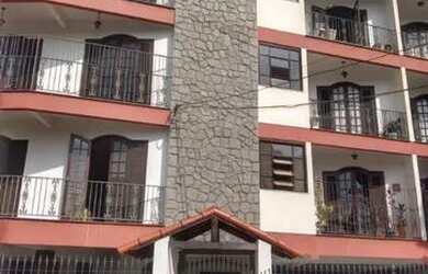 Imagem: O apartamento possui 3 Dormitórios, 1 Banheiro, 1 Vaga na garagem