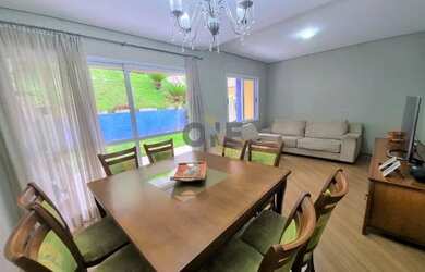 Imagem: A casa em condomínio possui 3 Dormitórios, 3 Banheiros, 2