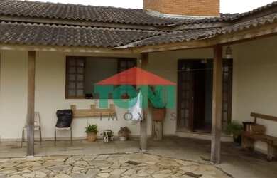 Imagem: A casa em condomínio possui 3 Dormitórios, 3 Banheiros, 4