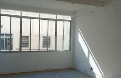 Imagem: O apartamento possui 1 Dormitório, 2 Banheiros, 1 Vaga na garagem