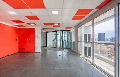 Imagem: O depósito possui 5 Vagas na garagem, 219m² de Área, Imóvel