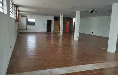 Imagem: O depósito possui 100m² de Área e está localizado em Campos