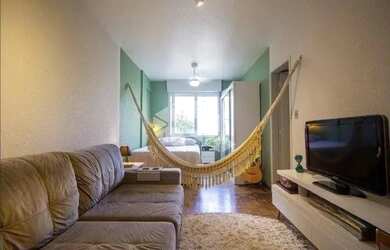 Imagem: A kitnet possui 1 Dormitório, 1 Banheiro, 35m² de Área, Imóvel