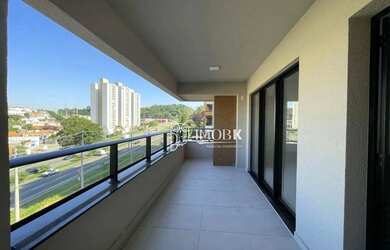 Imagem: O apartamento possui 3 Dormitórios, 2 Banheiros, 2 Vagas na