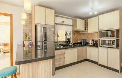 Imagem 13: Sobrado com 03 dormitórios sendo 01 suíte e 02 vagas de garagem Balneário...