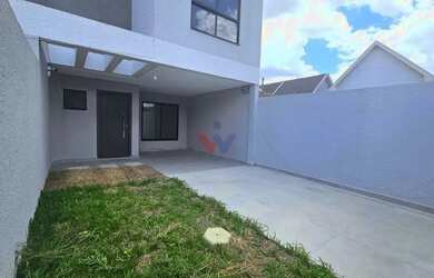 Imagem: A casa possui 3 Dormitórios, 1 Banheiro, 2 Vagas na garagem