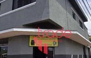 Imagem: O depósito possui 3 Vagas na garagem, 242m² de Área e está