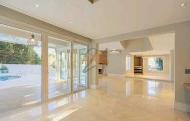 Imagem 13: Casa de 4 Quartos no Condomínio Aquarius Hills