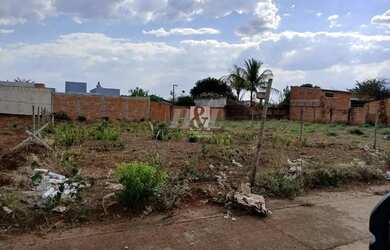 Imagem: O terreno possui 300m² de Área e está localizado em Shopping