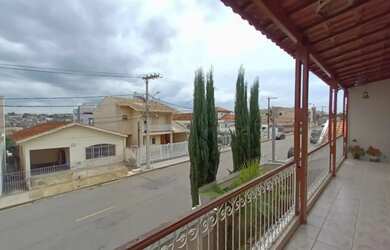 Imagem 3: Casa à venda em bairro próximo ao centro