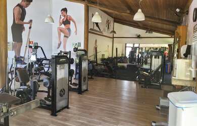 Imagem 4: Interlagos, 4 suítes, dependência, piscina, varanda gourmet, mobiliada