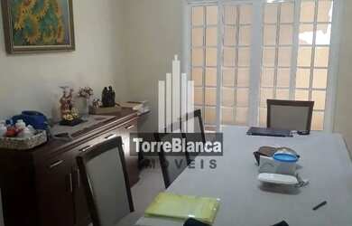 Imagem 2: Sobrado à venda 3 Quartos, 1 Suite, 4 Vagas, 199.8M², Uvaranas, Ponta Grossa - PR