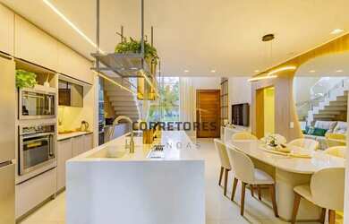 Imagem: A casa possui 3 Dormitórios, 3 Banheiros, 2 Vagas na garagem