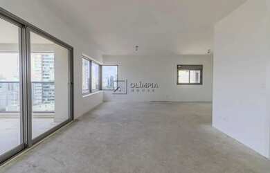 Imagem: O apartamento possui 3 Dormitórios, 5 Banheiros, 4 Vagas na