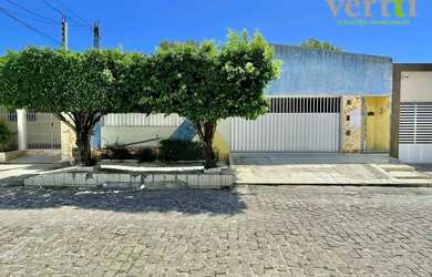 Imagem: O apartamento possui 4 Dormitórios, 5 Banheiros, 3 Vagas na