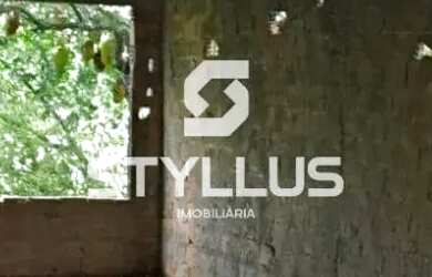 Imagem: O terreno possui 2.478m² de Área e está localizado em Praça