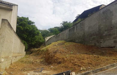 Imagem: O terreno possui 350m² de Área e está localizado em Jacarepaguá