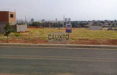 Imagem: O terreno possui 250m² de Área e está localizado em Centro