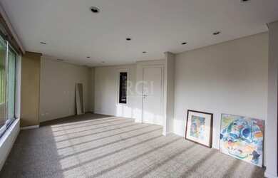 Imagem: O depósito possui 72m² de Área e está localizado em Praia