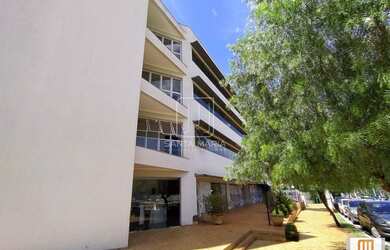 Imagem: O depósito possui 1 Vaga na garagem, 30m² de Área e está