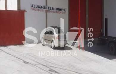 Imagem: O depósito possui 3 Vagas na garagem, 1.600m² de Área e