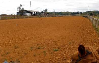 Imagem: A fazenda possui 150m² de Área e está localizado em Monte
