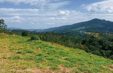 Imagem: O terreno possui 600m² de Área e está localizado em Taboão